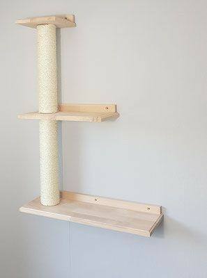 Set of 3 shelves with scratching post
